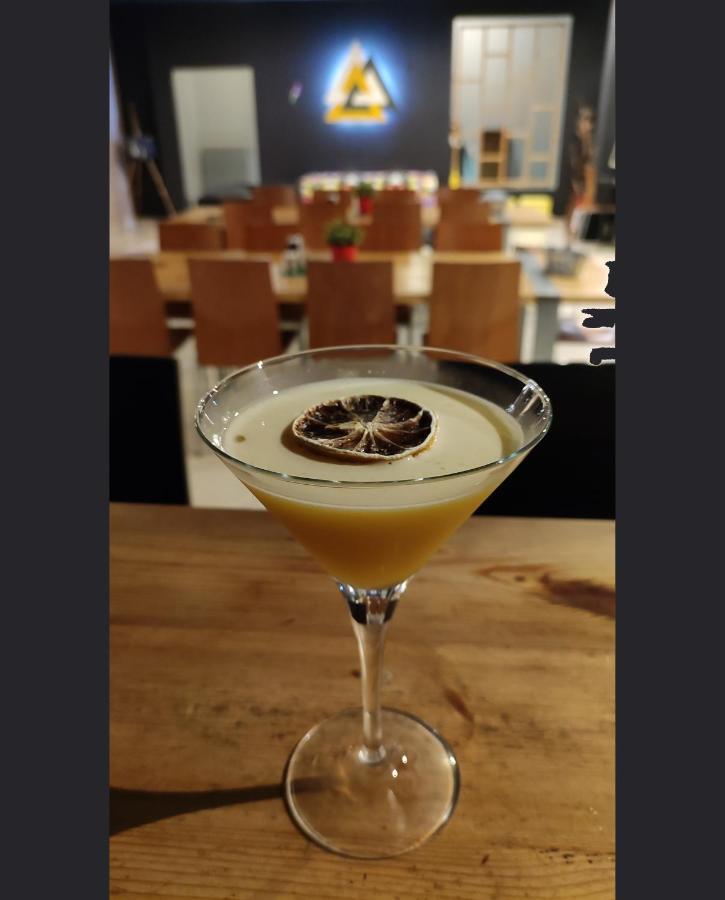 Leonidaion Guesthouse 올림피아 외부 사진 A Clover Club cocktail