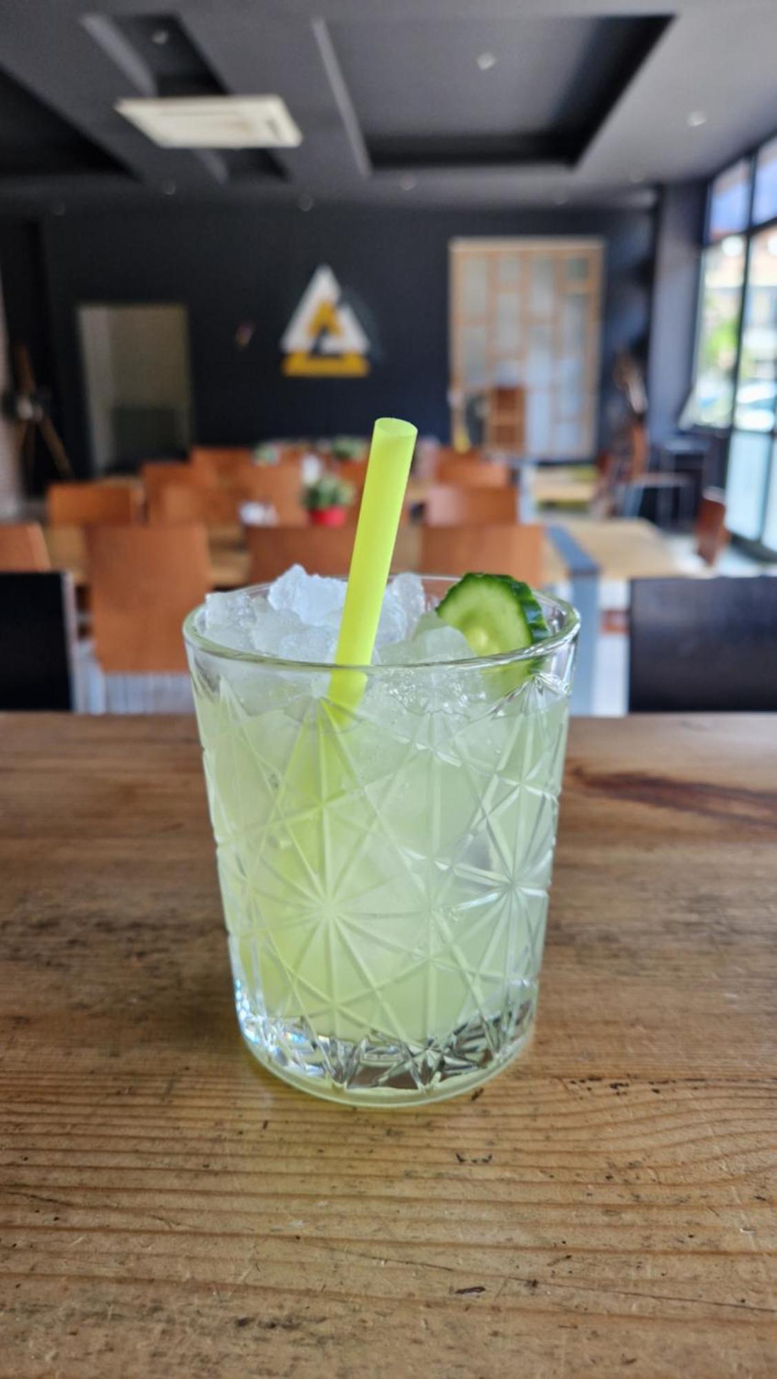 Leonidaion Guesthouse 올림피아 외부 사진 A glass of cucumber juice