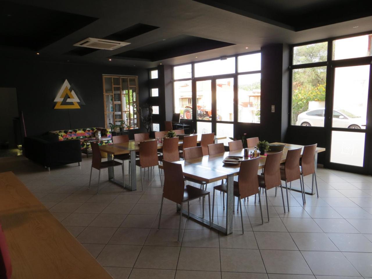 Leonidaion Guesthouse 올림피아 외부 사진 The interior of a Thai restaurant in France