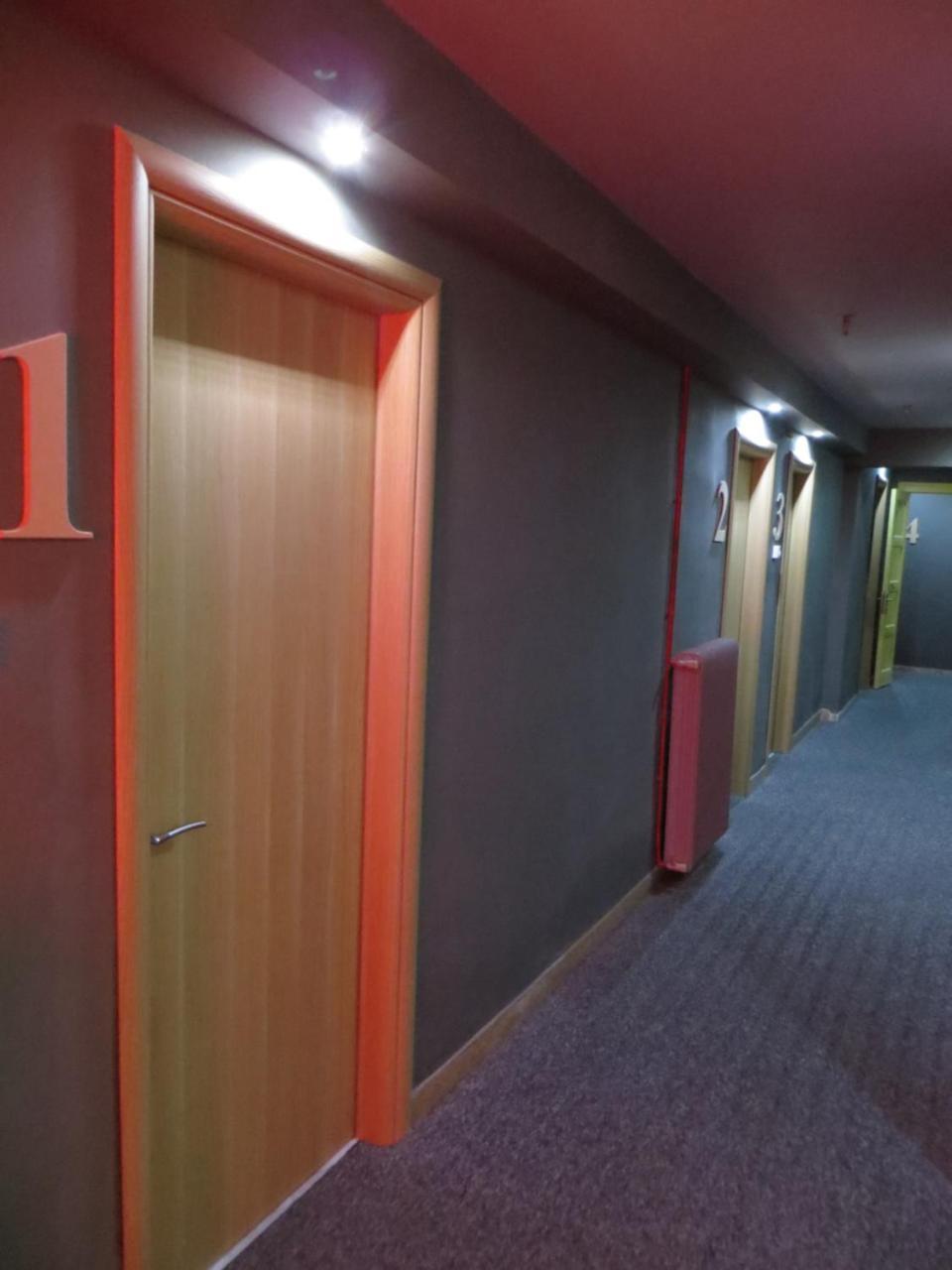 Leonidaion Guesthouse 올림피아 외부 사진 A corridor in the hotel